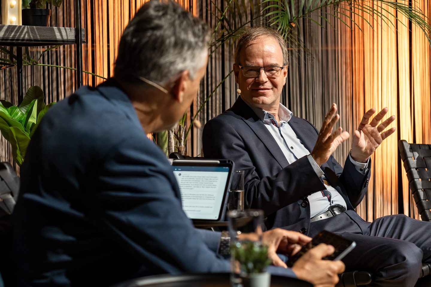 Dr.-Ing. Nils Schöche im Podiumsgespräch auf dem Engineering Summit 2026 in Darmstadt